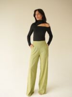 Calça Reta Nervuras Oliva
